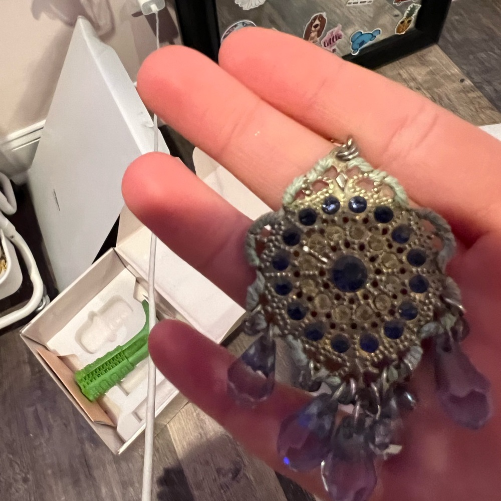 Unique earrings - Picture 4 of 5